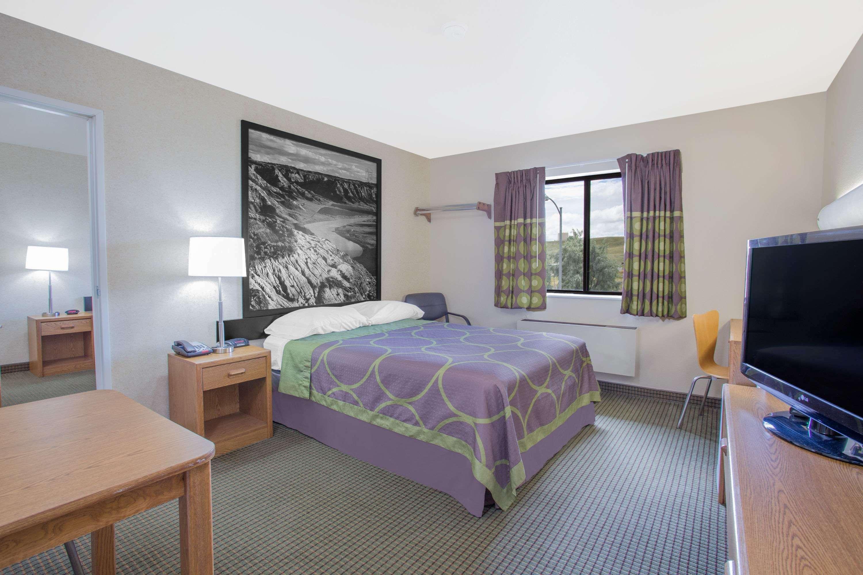 Super 8 By Wyndham Havre Otel Dış mekan fotoğraf