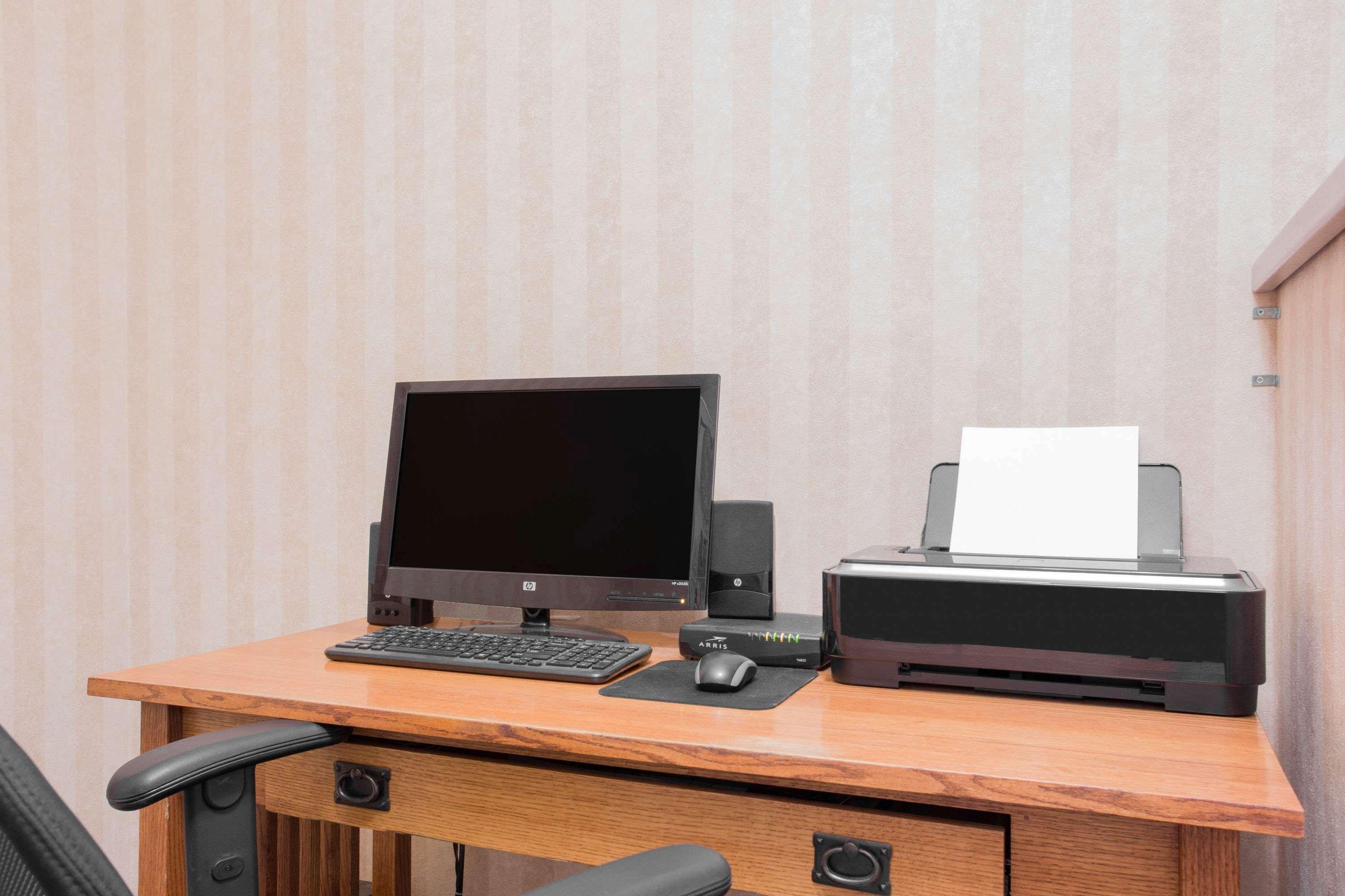 Super 8 By Wyndham Havre Otel Dış mekan fotoğraf